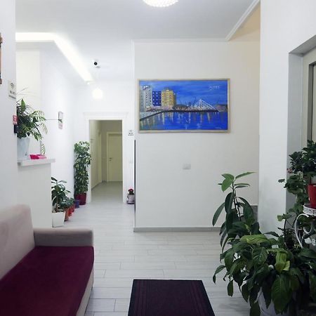 Hotel Vila Dedej Durrës Exteriör bild
