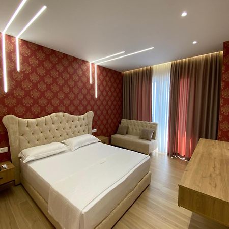 Hotel Vila Dedej Durrës Exteriör bild