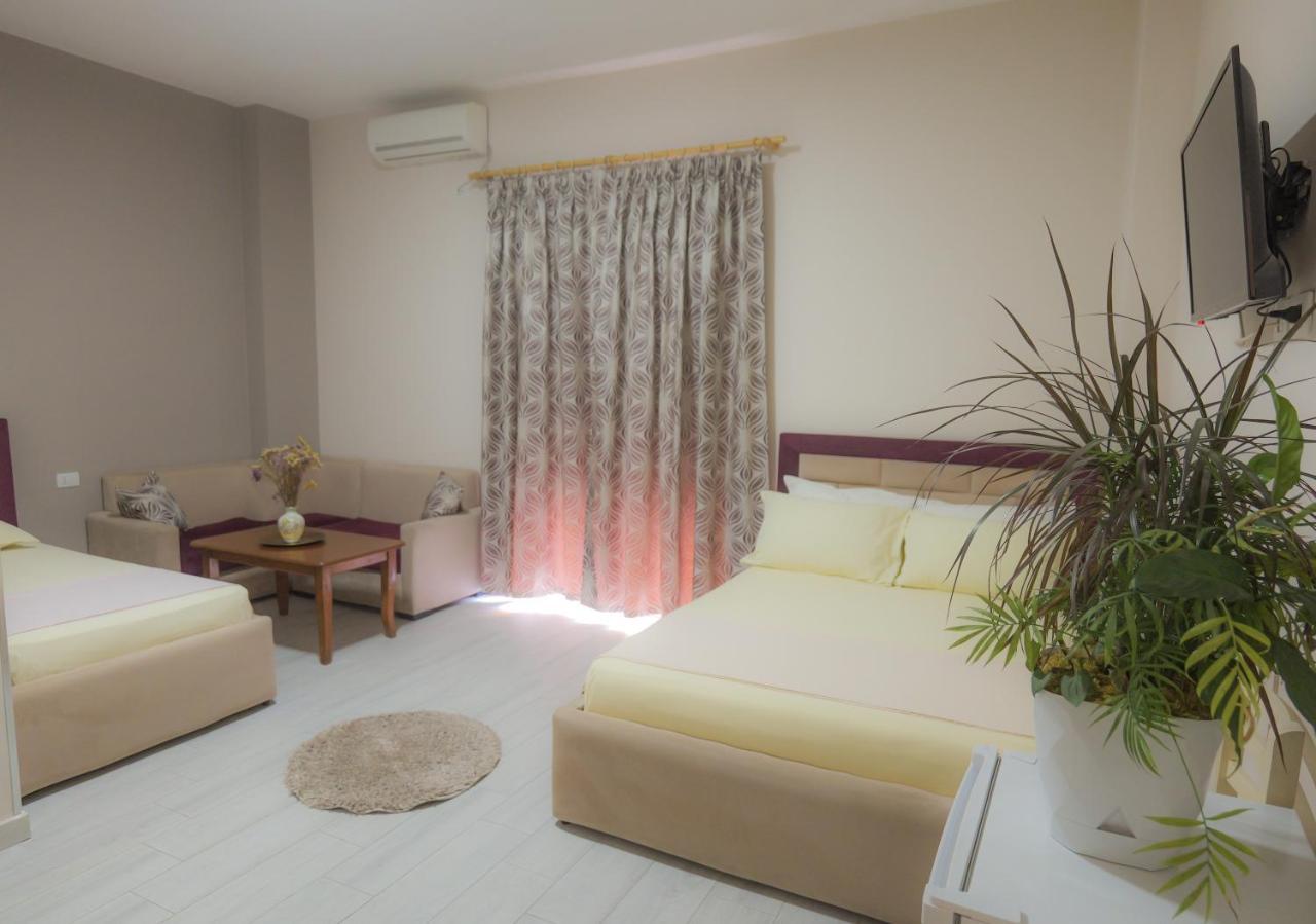 Hotel Vila Dedej Durrës Exteriör bild