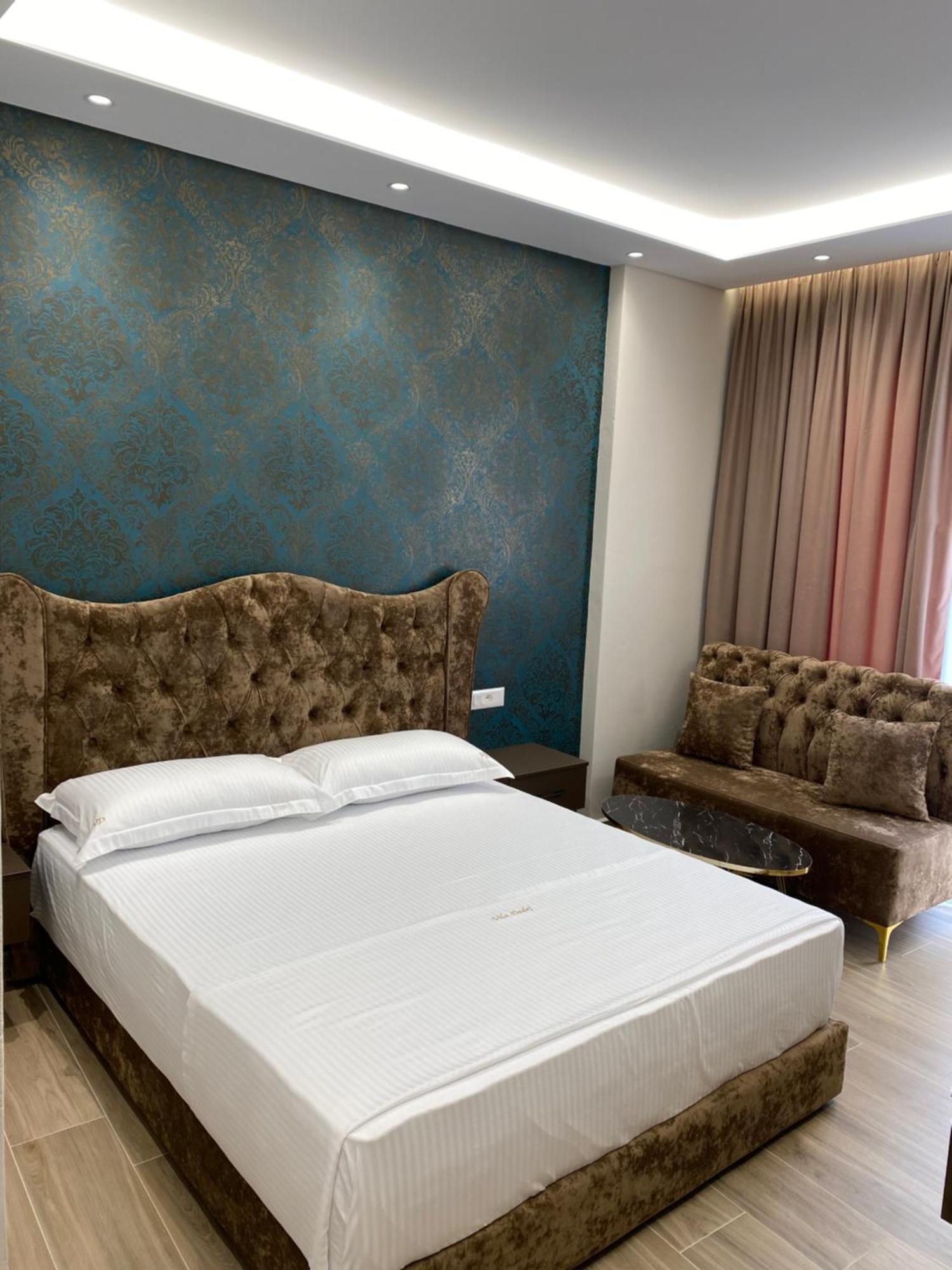 Hotel Vila Dedej Durrës Exteriör bild